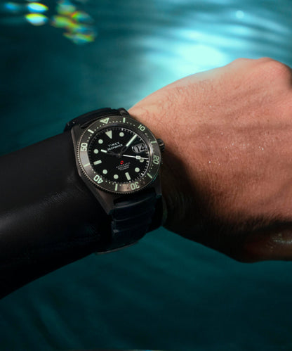 Deepwater Reef 200 Titanium Automatic 41mm Synthetic Rubber Strap Watc