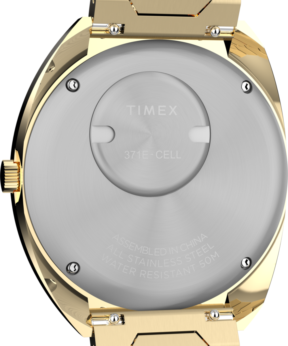 Q Timex 1972 Time Machine Reissue 39mm Stainless Steel Bracelet Watch