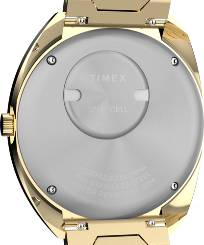 Q Timex 1972 Time Machine Reissue 39mm Stainless Steel Bracelet Watch