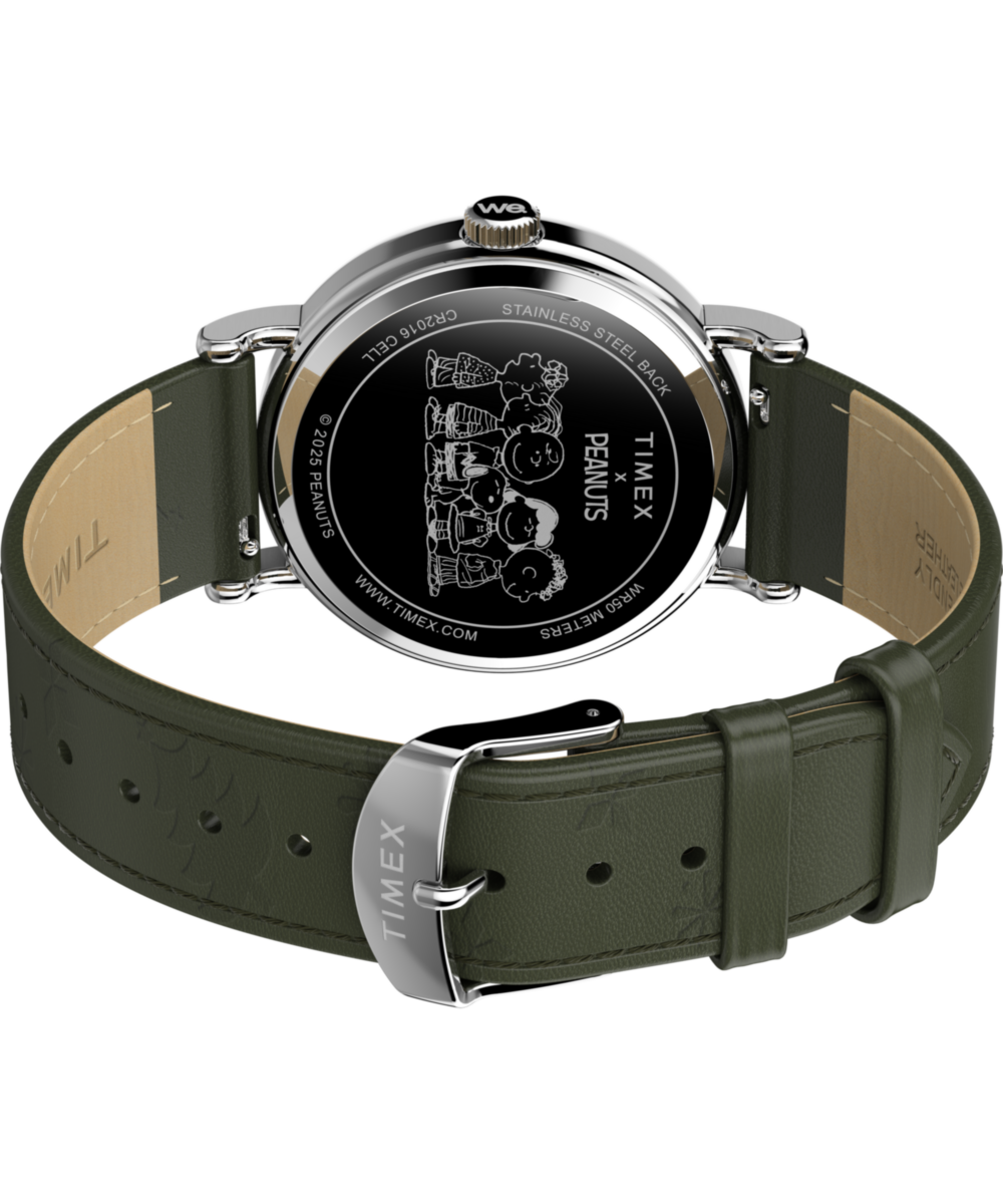 Peanuts x Timex Weekender Holiday Dial 40mm Leather Strap Watch